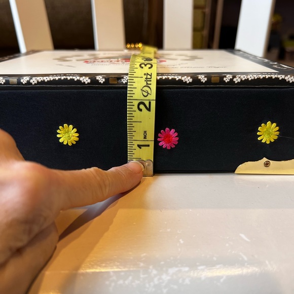 Romeo Roma Vintage Style Cigar Box Purse Patterned Floral Back Rainbow Flowers - Picture 13 of 13